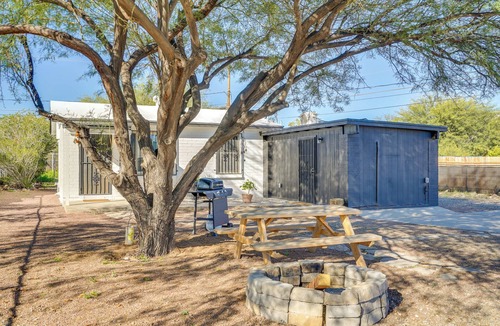 Tucson House | 4 Mi to Dtwn & Gem Show! Pet-Friendly Tucson Home