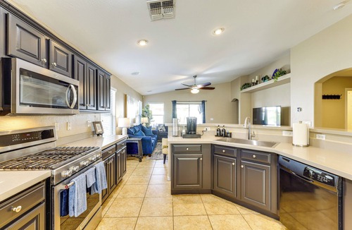 Veramonte House | 4 Mi to Luke AFB: Family Home w/Pool & Grill