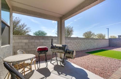 Glendale House | 4 Mi to Westgate! Sunny Escape w/Furnished Patio