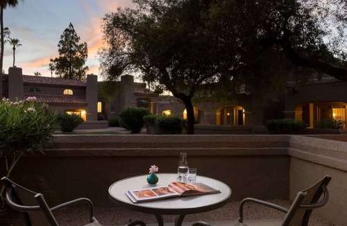 South Scottsdale Resort | 4 Serene Units in 40-Acre Property, Perfect for Special Events! On-Site Dining