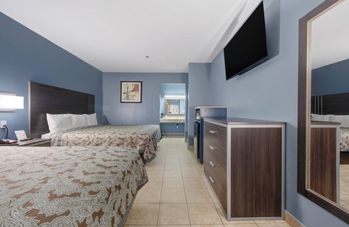Weslaco Hotel | 4 Units w/Free Parking | Affordable Stay Close to Valley Nature Center - 2.5 mi