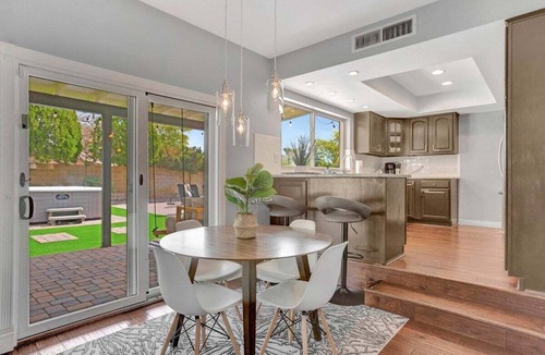 Paradise Valley Village Cottage | 49th St