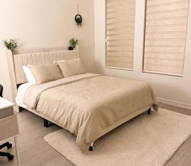 Brownsville House | 4BR Home Backyard + BBQ/Sleeps 8