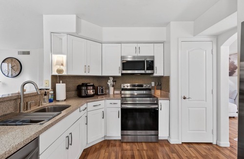 Chandler House | 4BR Launch Special: Pool, Billiards & Grill