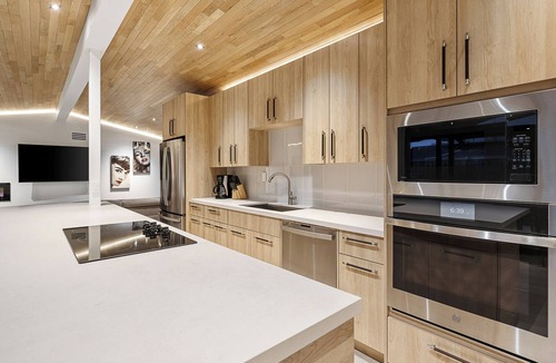 Western Villa House | 4BR Modern Smart Home - Walk to Old Town w/Heated Plunge Pool & Fire Features