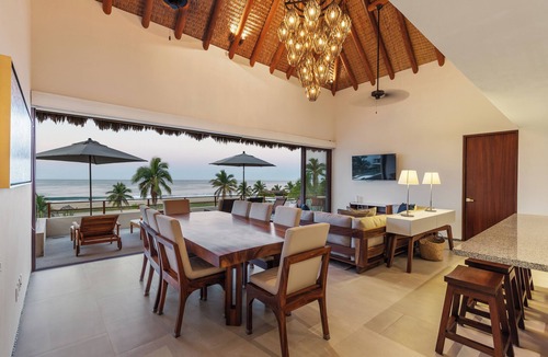 Ixtapa Villa | 4BR Villa Playa Blanca – Infinity Views & Comfort