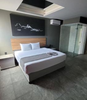 Queretaro Hotel | 4Play Motel