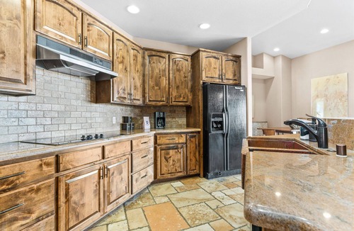 Joshua Tree Highlands House | 5 acres, heated pool & spa, great views near the park!