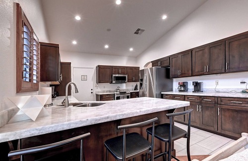 Paradise Park Vista House | 5 Bdrm Entertainers Dream Home. Game Room, HTD Pool and Backyard Oasis!