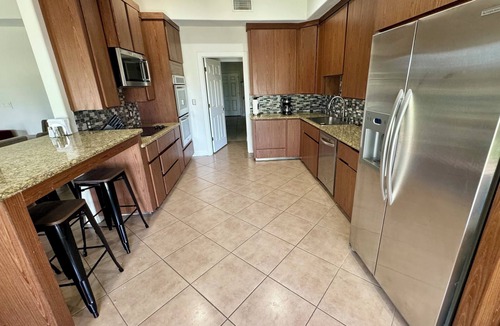 Mission House | 5 bed/4.5 bath family home with office space @ Cimarron. Excellent location!