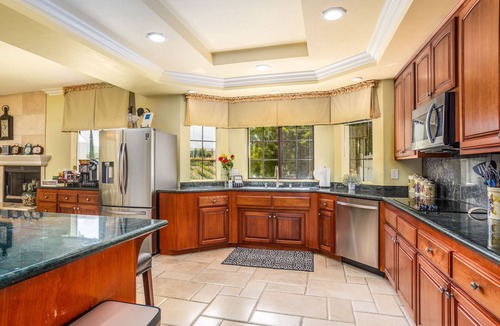 Temecula House | 5 bedroom 3.5bath Pool, Views, Fire Pit, Vineyard Wine Country Estate!