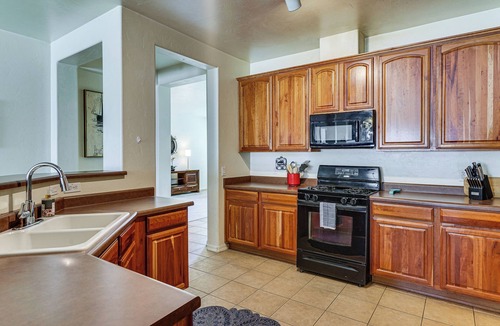 Black Horse House | 5 Mi to Catalina State Park! Desert Haven w/Views