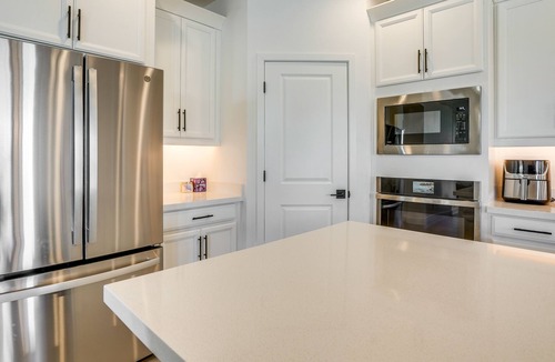 Glendale House | 5 Mi to Westgate! Newly Built Family Retreat