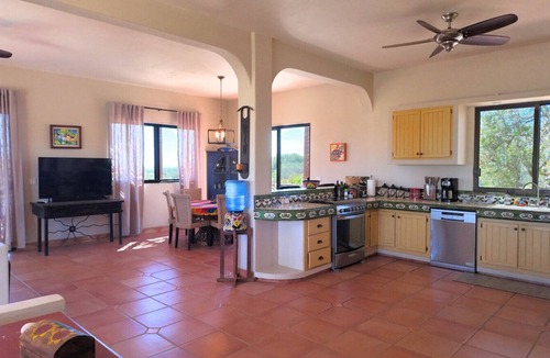 Buenos Aires House | 5 Minutes to Downtown Los Barriles, Walk to Beach