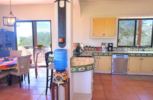 Buenos Aires House | 5 Minutes to Downtown Los Barriles, Walk to Beach