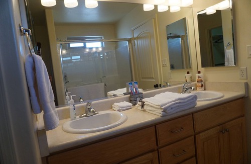 Yuma House | 5★ Smart-Home in best subdivision Livingston Ranch