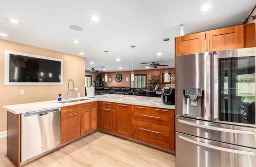 Garfield House | 5BD3BR downtown phx w/pool & games