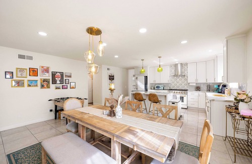 City of Industry House | 5BR/2BA Ranch Home w/Pool l King Bed 2000 Sqft -16 miles to Disney! EV Charger