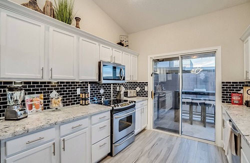 Deer Valley House | 5BR Hideaway w/Heated Pool/Hot Tub/Billiards Table
