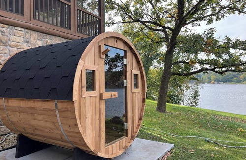South Haven House | 5BR Lakefront Home on Lake Louisa: Sauna, Screen Porch, Patio, Fireplace