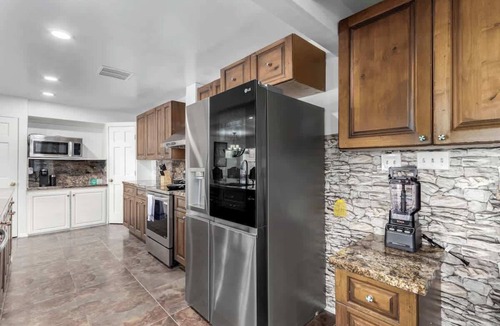 Chandler House | 5BR w/Heated Pool & Spa Next To Downtown Chandler