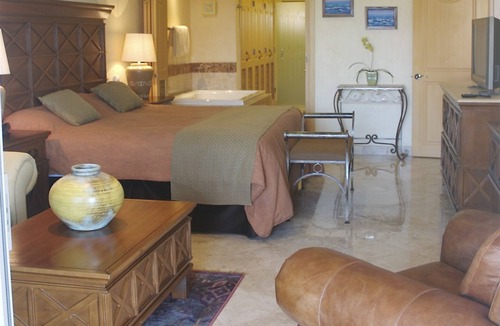 Flamingos Resort | 5th Floor Wow views, BradAndJoeyRentals Closest to ocean - Villa La Estancia