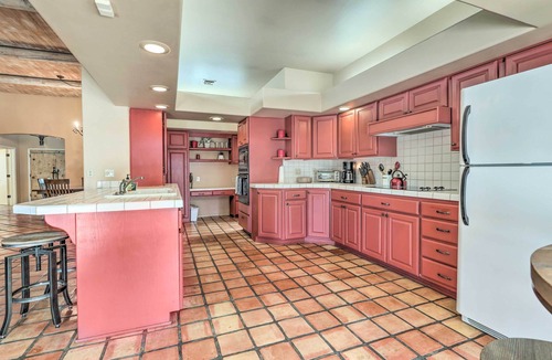 Dobson Ranch House | 6 Mi to Dtwn Mesa! Pueblo Poolside Retreat