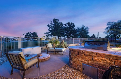 Surprise House | 6 Palms at Sun City Grand - Pool and Spa!