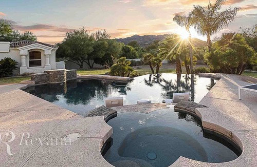 Paradise Valley House | 6BR Luxury Manor Retreat - Heated Pool, Spa, Pickleball, Basketball & Casita