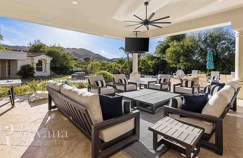 Paradise Valley House | 6BR Luxury Manor Retreat - Heated Pool, Spa, Pickleball, Basketball & Casita