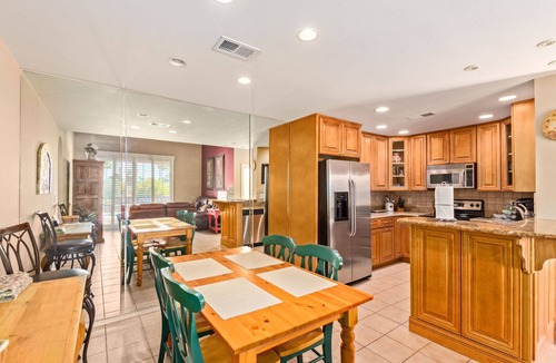 The Townhomes Condo | 7 Tennis Courts, 5 Community Pools with 4 of them Heated and 6 Community Spas!