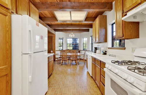 Big Bear Lake Cabin | 7BR/6.5BA Lakefront Estate: Private Boat Dock, Wood Fireplace & Village Access