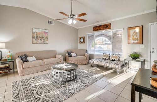 Phoenix House | 8 Mi to State Farm Stadium: Glendale Home w/Grill