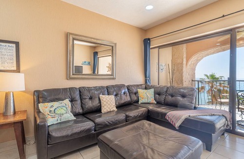 Sandy Beach Condo | 81 m² Condo ∙ 1 bedroom ∙ 4 guests