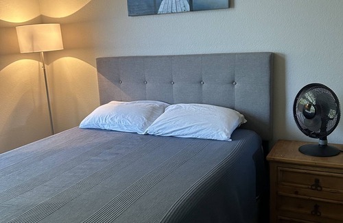 Val Vista Lakes Condo | A Lakes Gem!