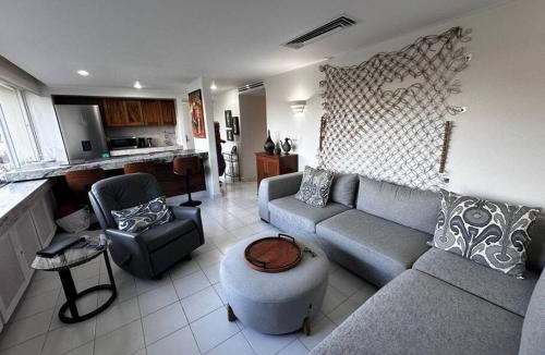 Ixtapa Apartment | A pie de mar en zona hotelera, 1BR condo In Monarca Ixtapa, no pagas brazalete