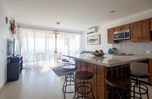 El Tezal Apartment | A spacious 3-bedroom escape offering stunning views and a comfortable setting for a relaxing getaway.