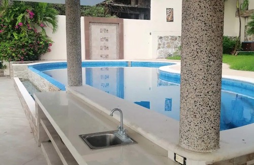 Nuevo Centrode Poblacion House | Acapulco Retreat for Big Families, Friends & Lifelong Memories