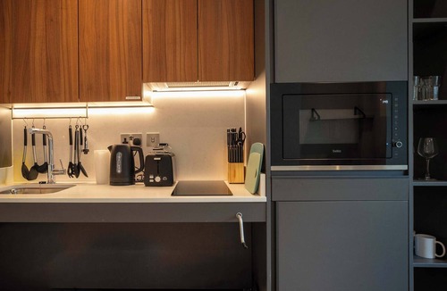 East Acton Apartment | Accessible Studio | Step-Free + Gym | StayCozy