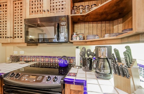 Nopolo House | Adorable Dog-Friendly Home w/a Rooftop Patio, Outdoor Kitchen, & Free WiFi