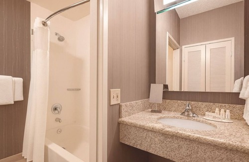 Tempe Hotel | Affordability Meets Comfort! Two Relaxing Units, Swimming Pool, Pet-friendly!
