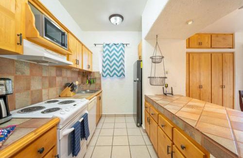 Nopolo House | Amazing 1 Bed & 1 Bath Condo with Ocean, Mountain and Golf course View