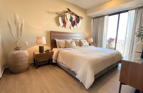 Queretaro Apartment | Amazing Apartment in Zibata, Pool & Coworking