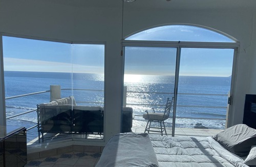 Playas De Tijuana Apartment | Amazing Ocean front 3 bedroom 2 full bath