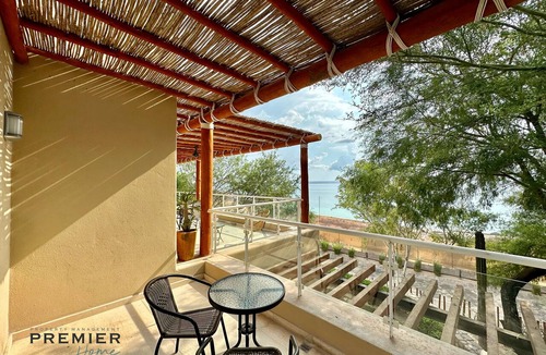 La Paz Apartment | Amazing Oceanview Suite with Beach Club Access & Golf Cart
