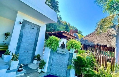 La Manzanilla House | Amazing Retro VW Disco Van Stay With Pool and Ocean Views Walk to the Beach