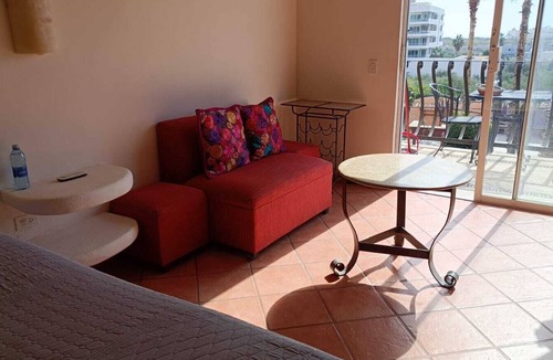 El Tezal Apartment | Amazing Studio w/king bed quiet beautiful swimming pool deck nearby the beach