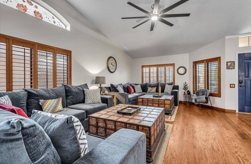 Glendale House | Amenities Galore! 8 Kings or 20 total beds w/ Htd Pool/Spa & Covered Patio w/ TV