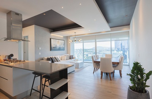 Financial District Apartment | Andares City Views Apt- Shopping & Lifestyle