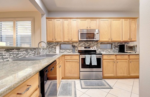 Anthem Country Club House | Anthem Getaway with Backyard Oasis!